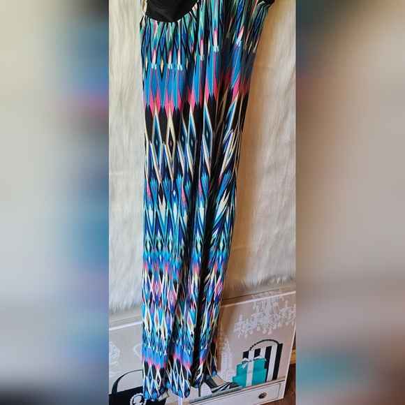 Streetwear Society Geometric Halter Maxi Dress - Picture 3 of 8